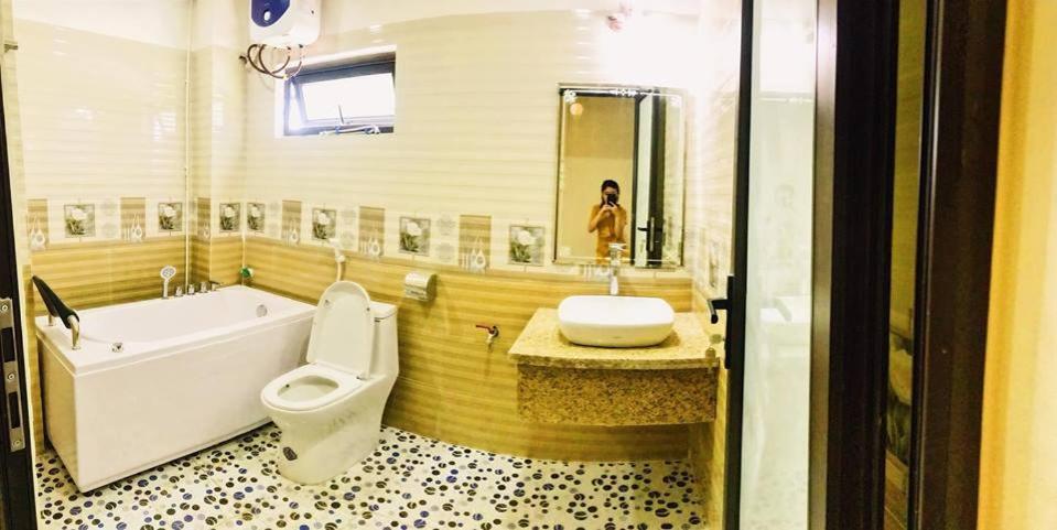Ruby Hotel Vinh Yen Buitenkant foto