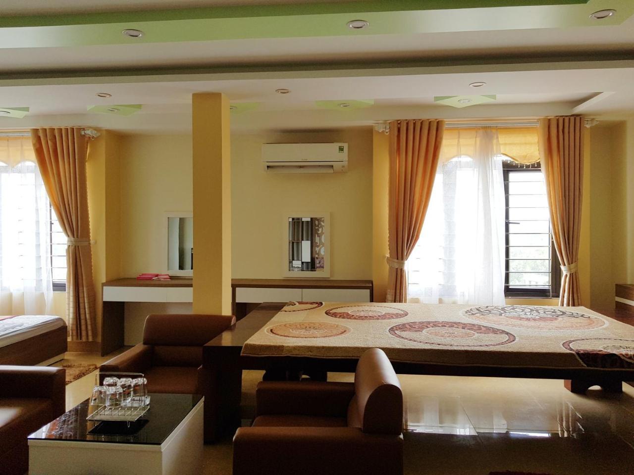 Ruby Hotel Vinh Yen Buitenkant foto