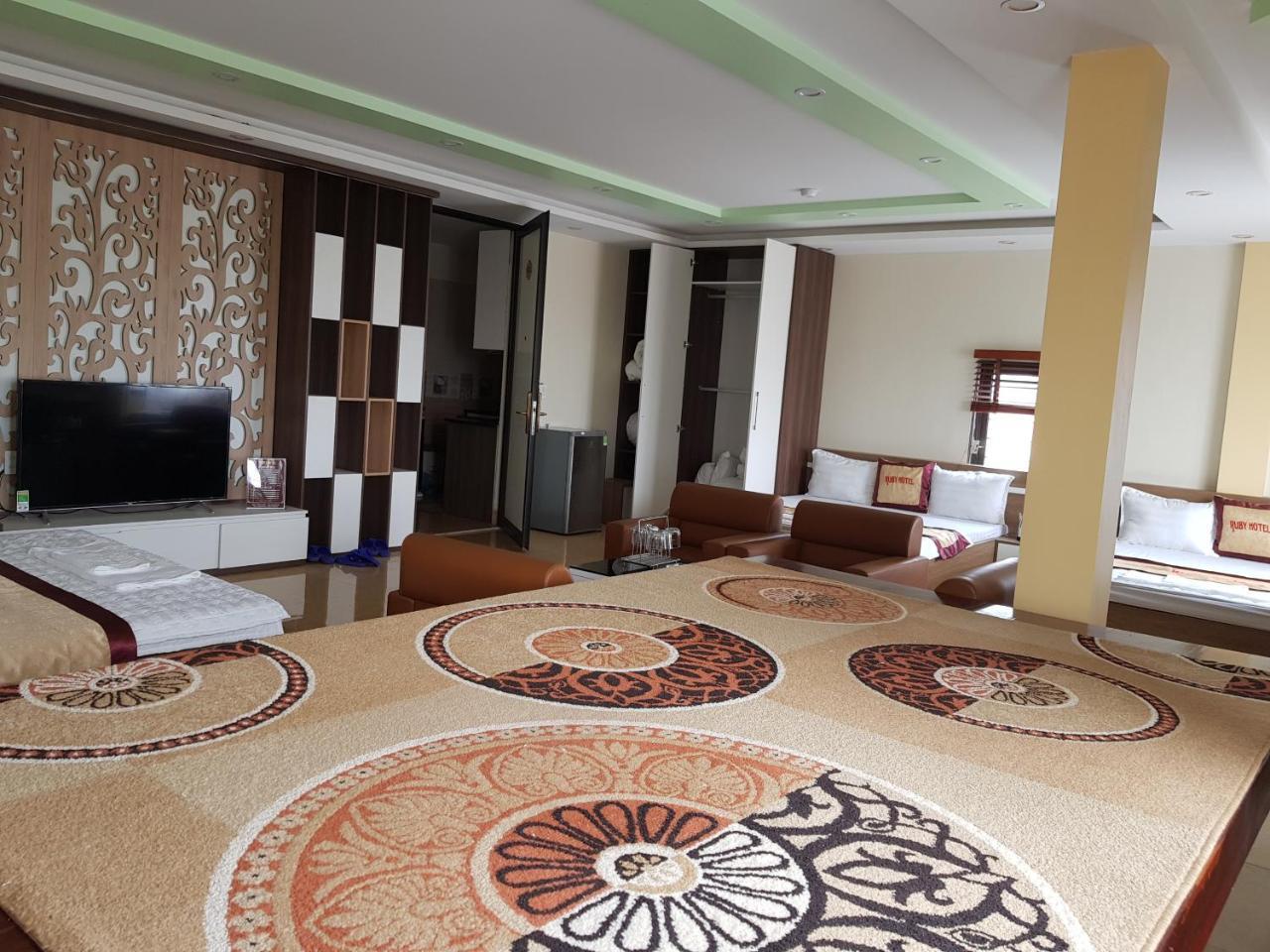 Ruby Hotel Vinh Yen Buitenkant foto