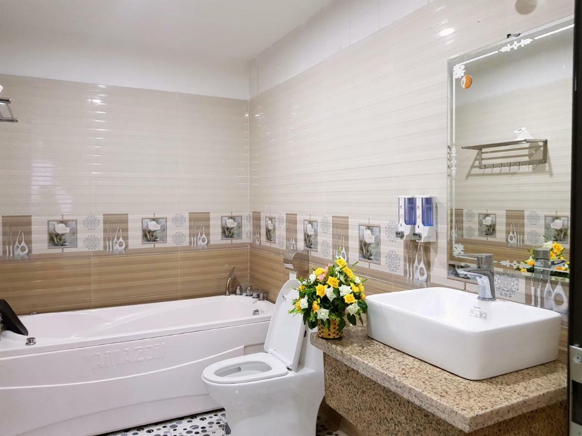 Ruby Hotel Vinh Yen Buitenkant foto